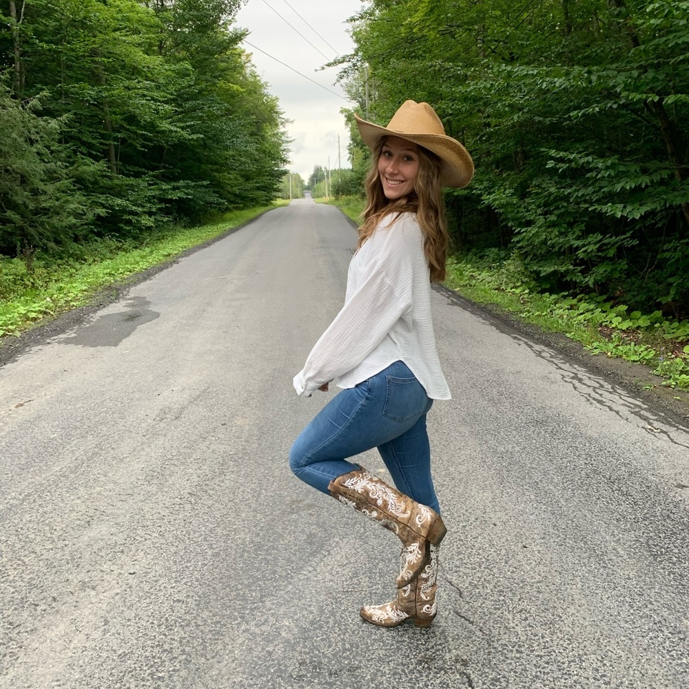 Meet your Posher, Taylor